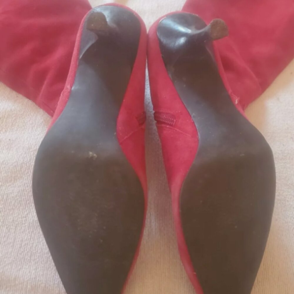 Nine West red suede high heel boots with super pointy toe - Size 8.5